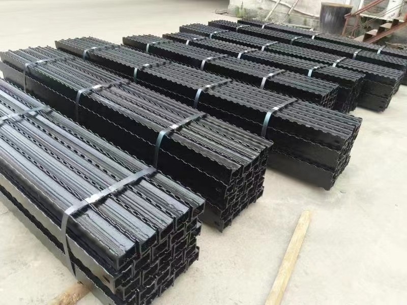 4000根金屬頂梁整裝待發(fā)，助力河南**煤礦安全生產(chǎn)